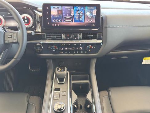 New 2026 Nissan Pathfinder SL AWD/4WD image 8