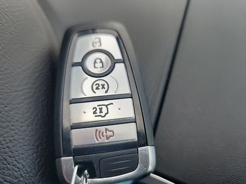 Certified 2020 Ford Edge SEL w/ Cold Weather Package image 22