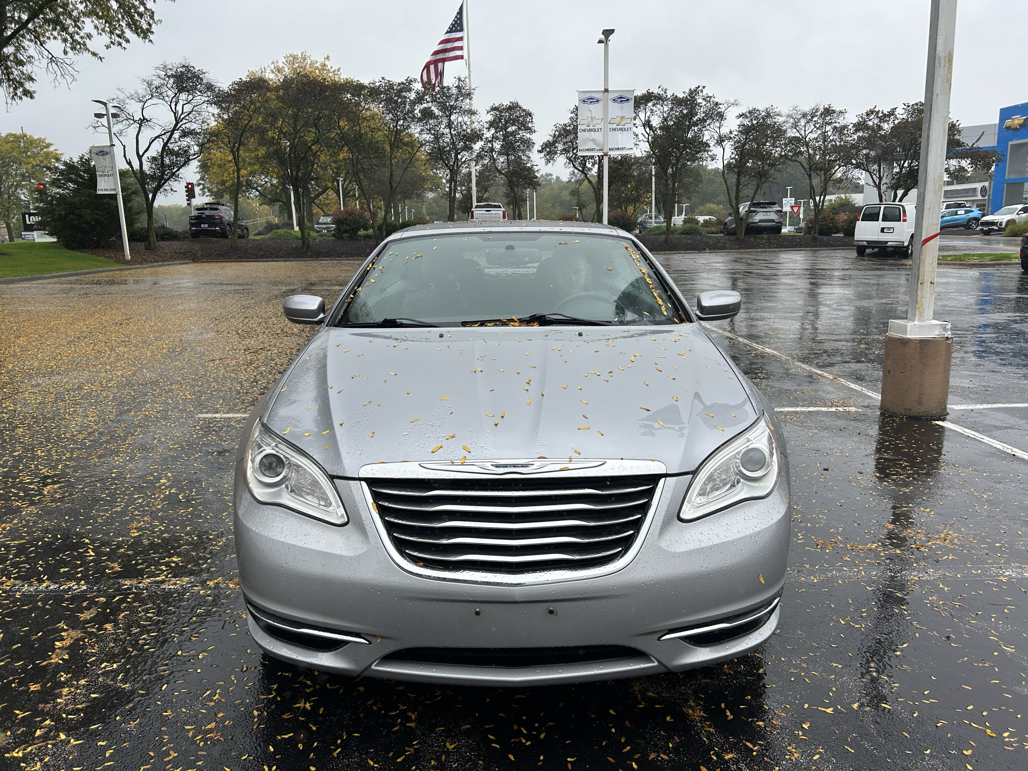 Used 2014 Chrysler 200 Touring w/ Cold Weather Group FWD image 2