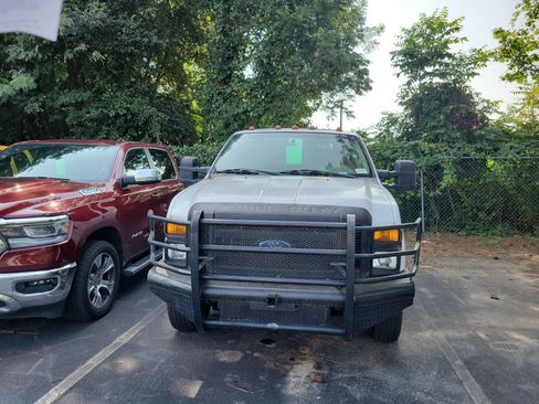 Used 2008 Ford F350 XL AWD/4WD image 2