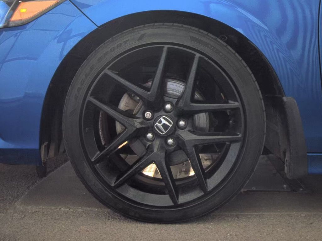 Used 2023 Honda Civic Sport image 6