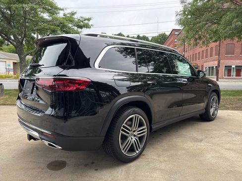 Certified 2025 Mercedes-Benz GLS 450 4MATIC image 8