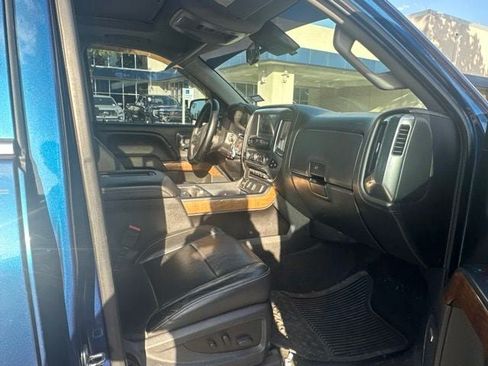 Used 2017 Chevrolet Silverado 1500 LTZ w/ Texas Edition RWD image 7