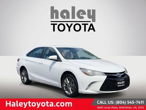 Used 2016 Toyota Camry SE FWD image 1