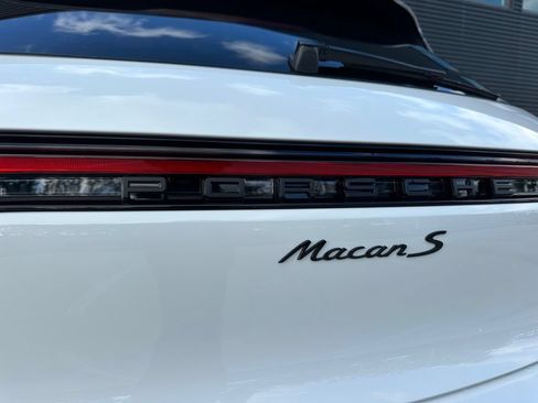 Used 2026 Porsche Macan S AWD/4WD image 14