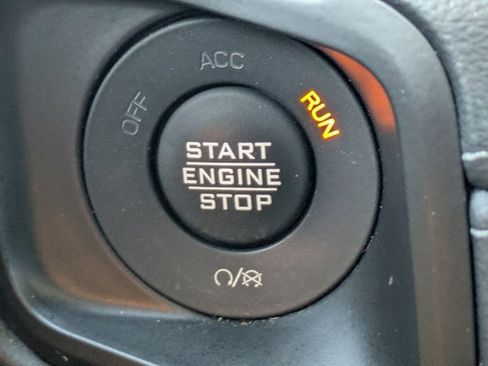 Used 2024 Jeep Wrangler Unlimited Rubicon image 25