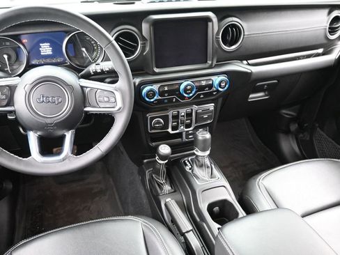 Used 2023 Jeep Wrangler Unlimited Sahara image 14