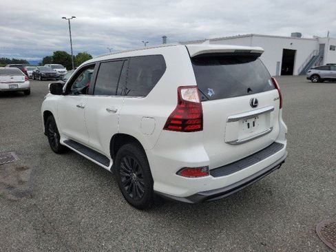 Used 2022 Lexus GX 460 Premium w/ Accessory Package AWD/4WD image 7