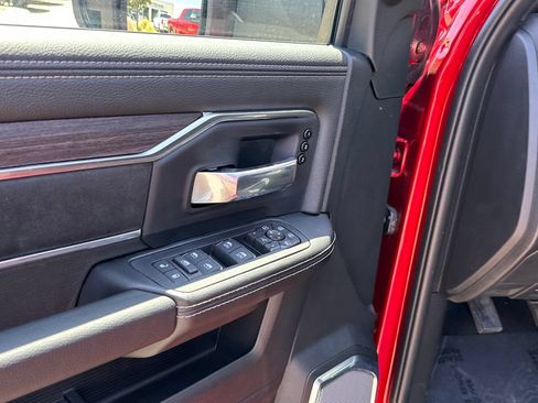 New 2026 RAM 2500 Laramie AWD/4WD image 19