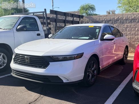 Used 2023 Honda Accord EX image 2