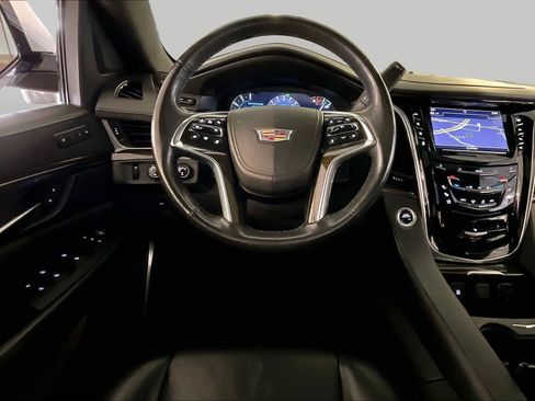 Used 2020 Cadillac Escalade Platinum AWD/4WD image 5