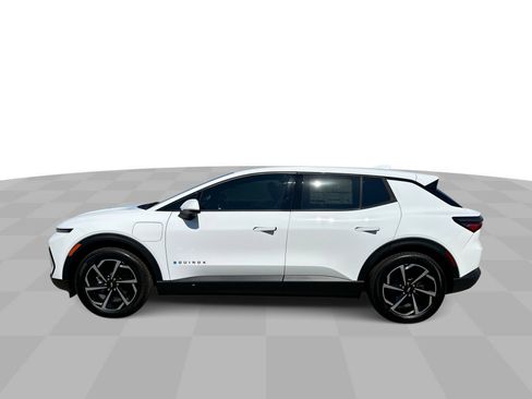 New 2025 Chevrolet Equinox EV LT image 39