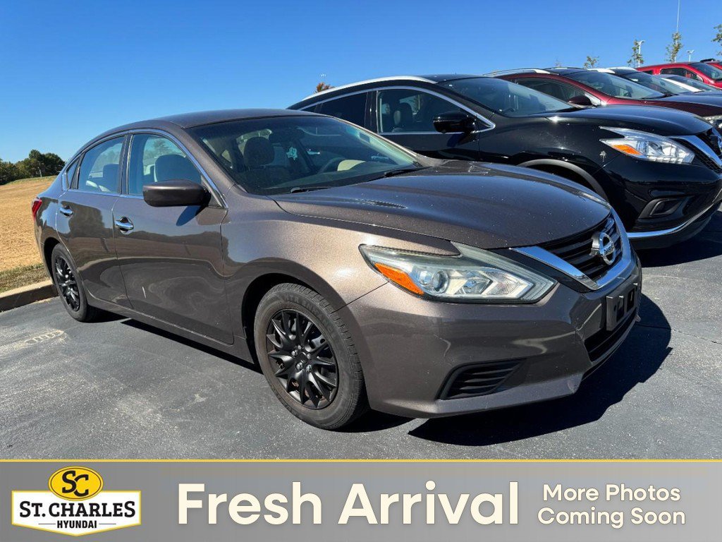 Used 2016 Nissan Altima 2.5 S FWD image 1