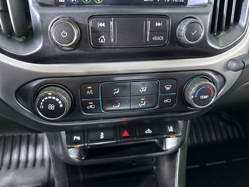 Used 2022 Chevrolet Colorado LT w/ Fleet Safety Package RWD image 17