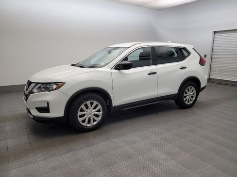 Used 2018 Nissan Rogue S FWD image 2