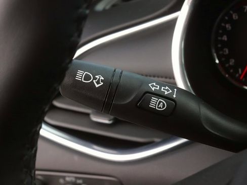 Used 2023 Chevrolet Malibu LT image 24