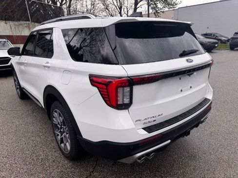 Used 2025 Ford Explorer Platinum w/ Ultimate Package image 3