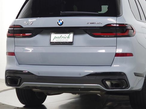 Used 2026 BMW X7 xDrive40i w/ M Sport Package AWD/4WD image 11