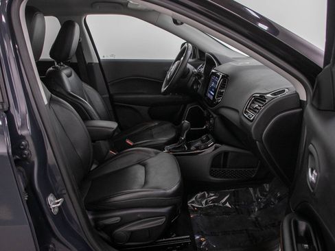 Used 2018 Jeep Compass Limited AWD/4WD image 11