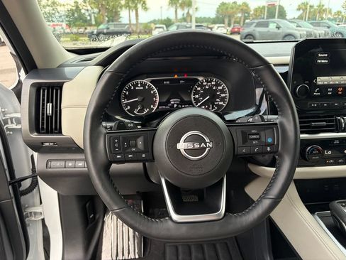 Certified 2025 Nissan Pathfinder SL AWD/4WD image 15