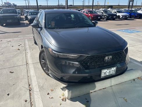 Used 2023 Honda Accord EX-L image 4