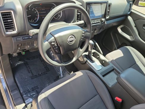 Certified 2024 Nissan Frontier SV w/ Technology Package RWD image 13