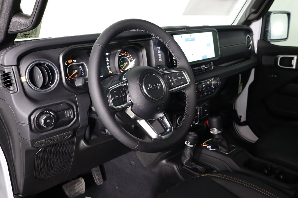 New 2027 Jeep Wrangler Unlimited Sahara AWD/4WD image 24