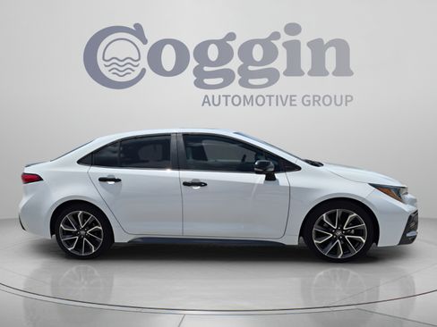 Used 2022 Toyota Corolla XSE FWD image 6