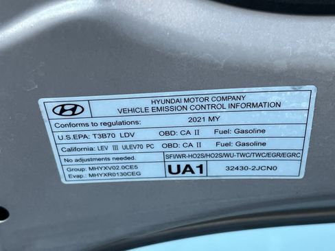 Used 2021 Hyundai Elantra SE image 27