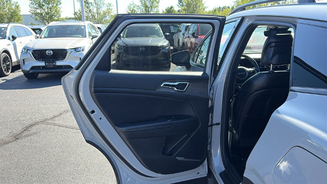 Used 2023 Kia Sportage X-Line w/ X-Line Premium Package AWD/4WD image 24