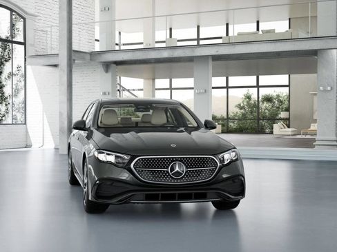 New 2026 Mercedes-Benz E 350 4MATIC Sedan image 8