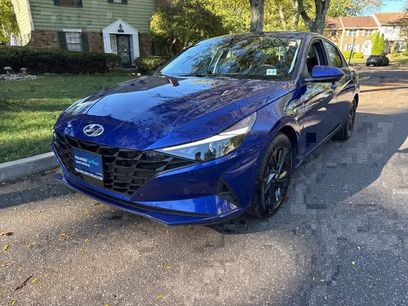 Certified 2022 Hyundai Elantra SEL w/ Convenience Package