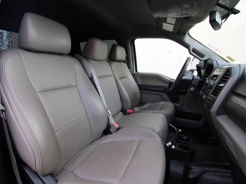 Used 2019 Ford F250 XL w/ Power Equipment Group image 10