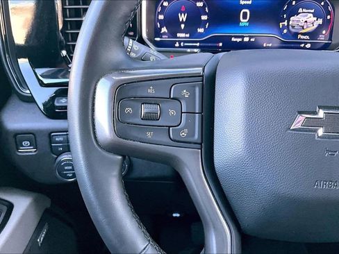 Used 2025 Chevrolet Silverado 2500 ZR2 w/ Technology Package AWD/4WD image 7