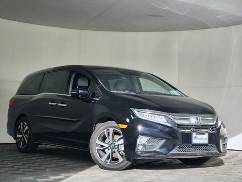 Used 2018 Honda Odyssey Elite image 1
