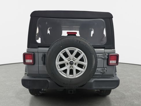 Used 2023 Jeep Wrangler Sport S image 4