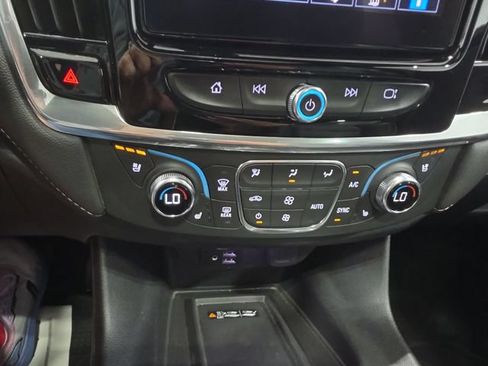 Used 2023 Chevrolet Traverse Premier AWD/4WD image 15