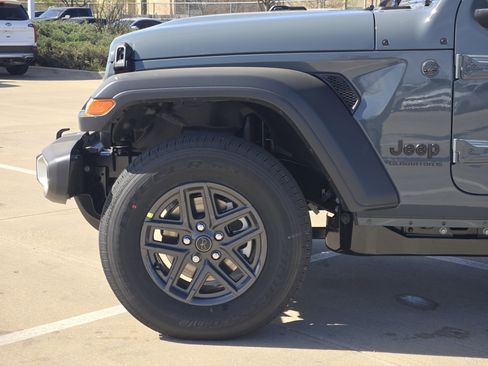 New 2026 Jeep Gladiator Sport AWD/4WD image 5