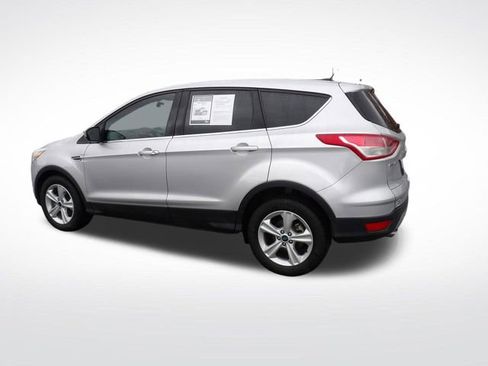 Used 2016 Ford Escape SE image 9