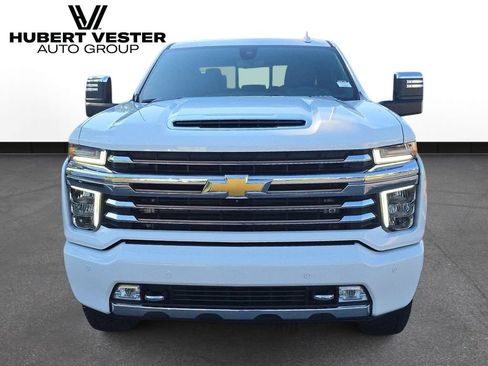 Used 2023 Chevrolet Silverado 2500 High Country w/ Z71 Off-Road Package AWD/4WD image 3