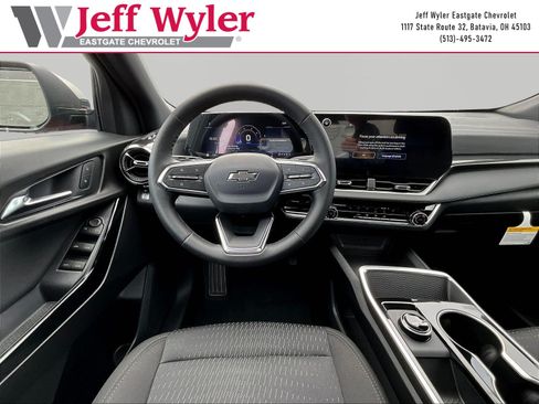 New 2026 Chevrolet Equinox LT w/ Midnight Edition FWD image 9