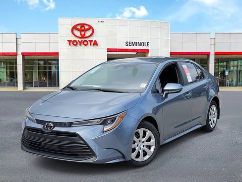 Used 2026 Toyota Corolla LE FWD image 1