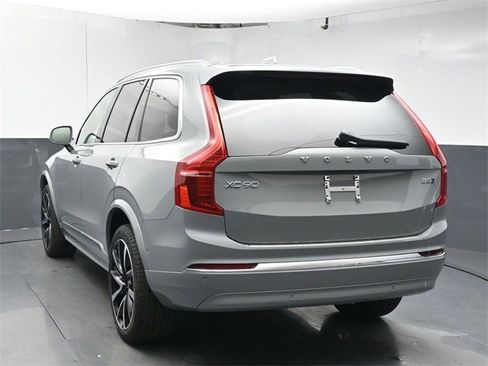 New 2025 Volvo XC90 B5 Plus w/ Protection Package Premier image 6