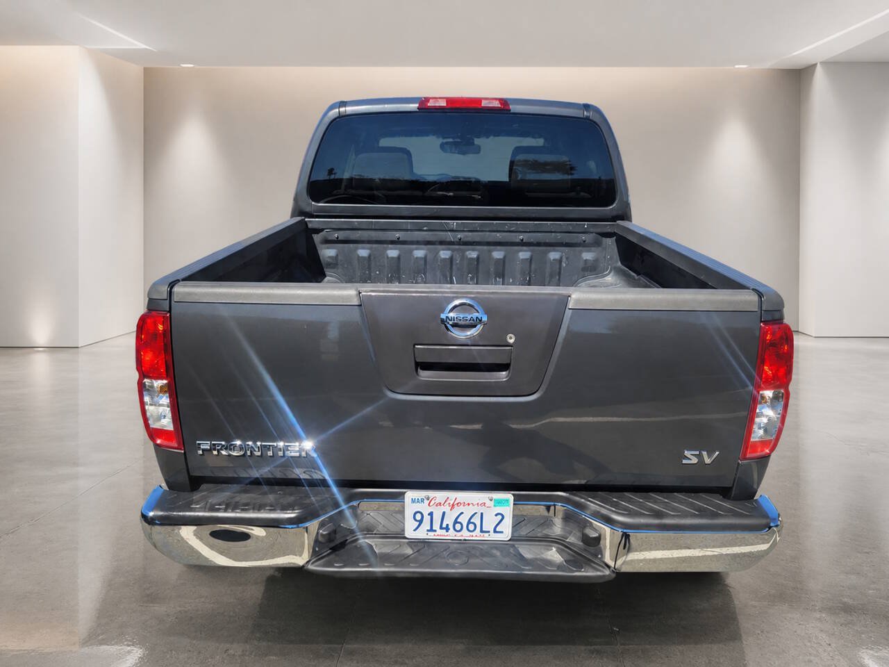 Used 2011 Nissan Frontier SV RWD image 5