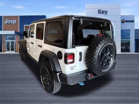 Used 2023 Jeep Wrangler Unlimited w/ Cold Weather Group AWD/4WD image 3
