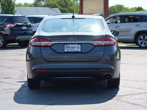 Used 2018 Ford Fusion S FWD image 4
