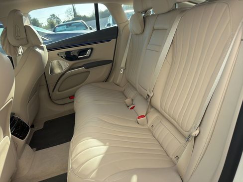 Used 2023 Mercedes-Benz EQS 580 4MATIC Sedan image 7