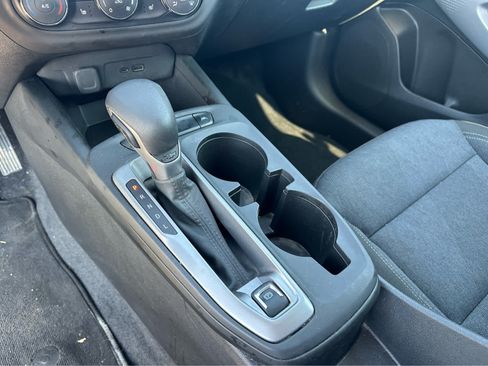 Used 2024 Chevrolet Trax LS w/ LS Convenience Package FWD image 14