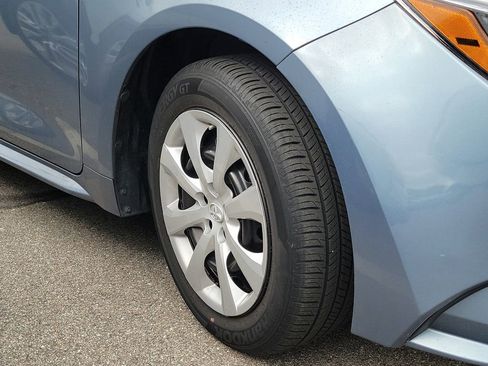 Used 2021 Toyota Corolla LE image 5