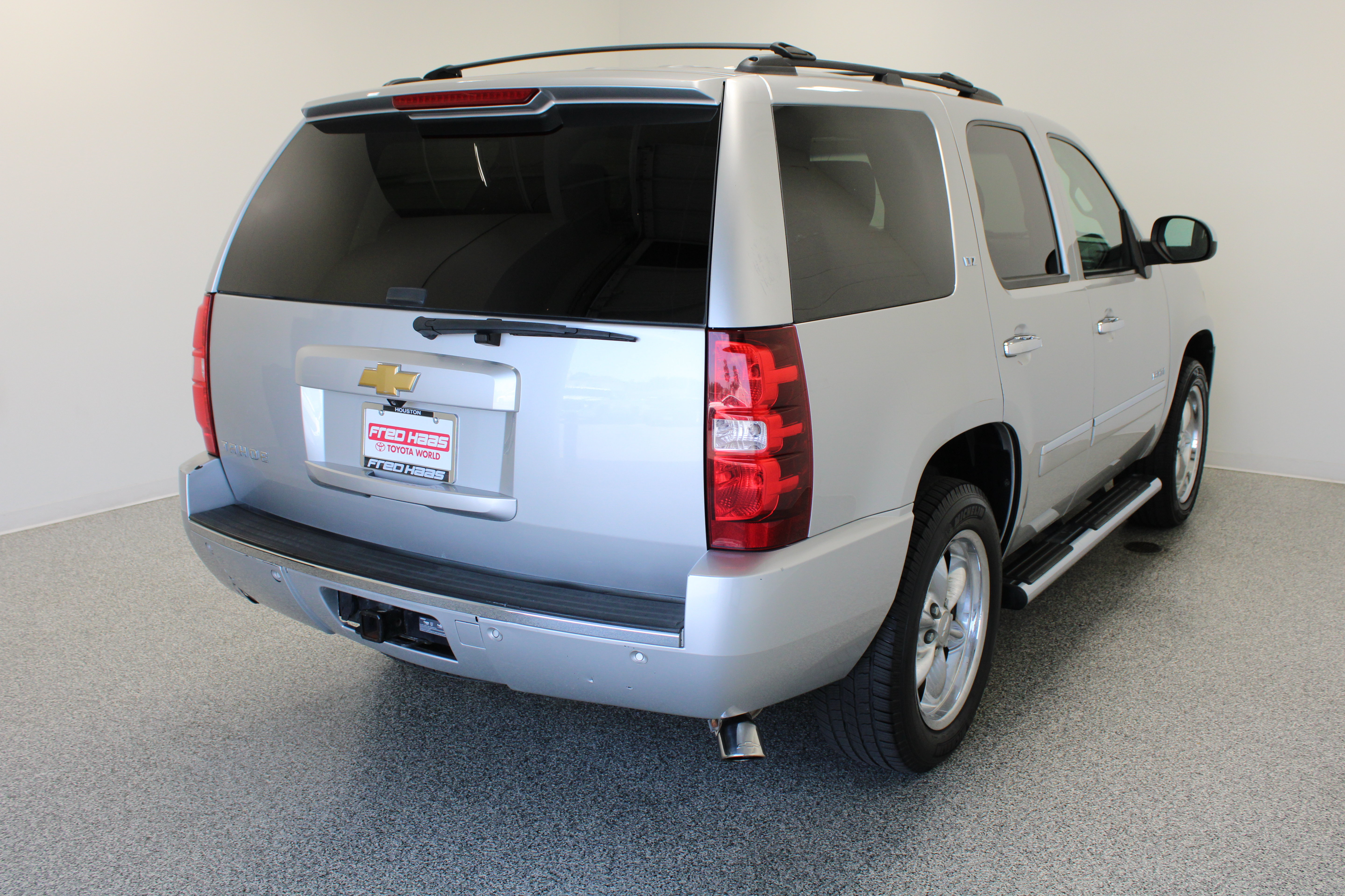 Used 2013 Chevrolet Tahoe LTZ RWD image 7